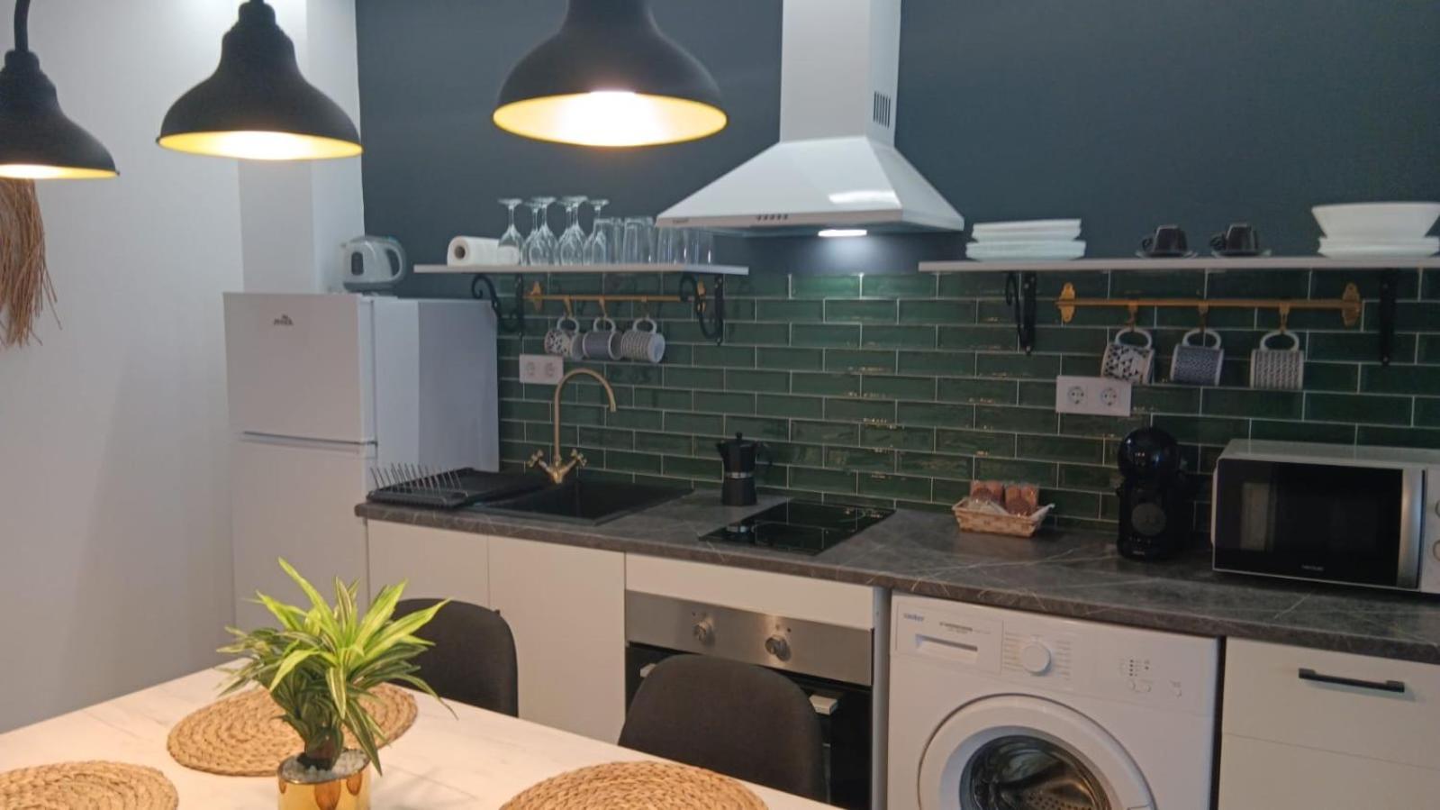 Apartamentos Fernando III El Santo Baeza Luaran gambar